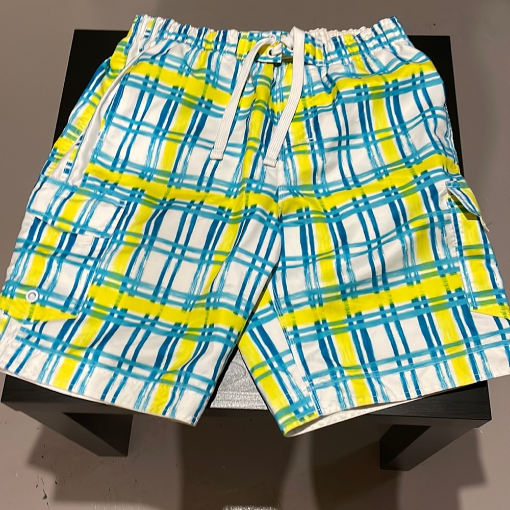 Wave Zone swim trunks with a lot of pockets and elastic waist